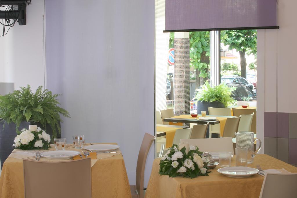 Hotel Villa Rossi Bellaria-Igea Marina Extérieur photo