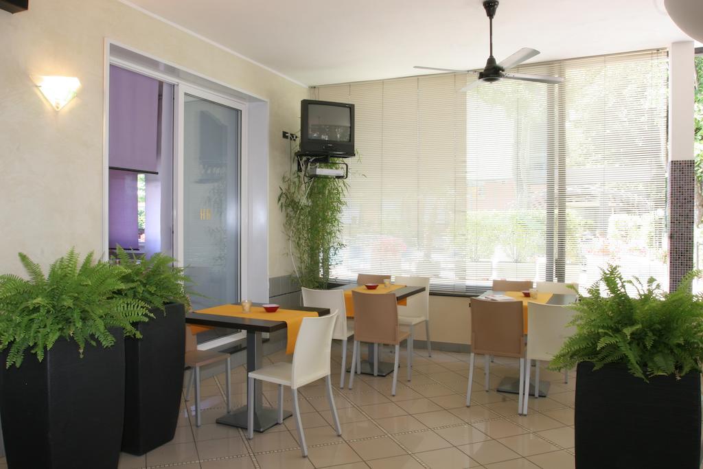 Hotel Villa Rossi Bellaria-Igea Marina Extérieur photo