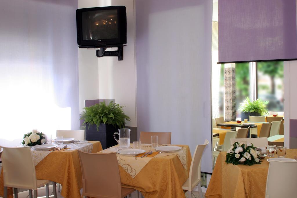 Hotel Villa Rossi Bellaria-Igea Marina Extérieur photo